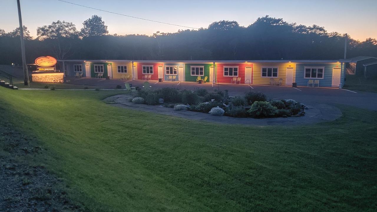 Cornerstone Motel Cheticamp Bagian luar foto