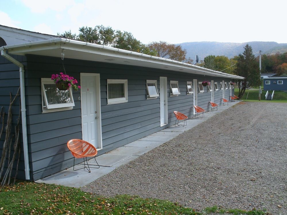 Cornerstone Motel Cheticamp Bagian luar foto